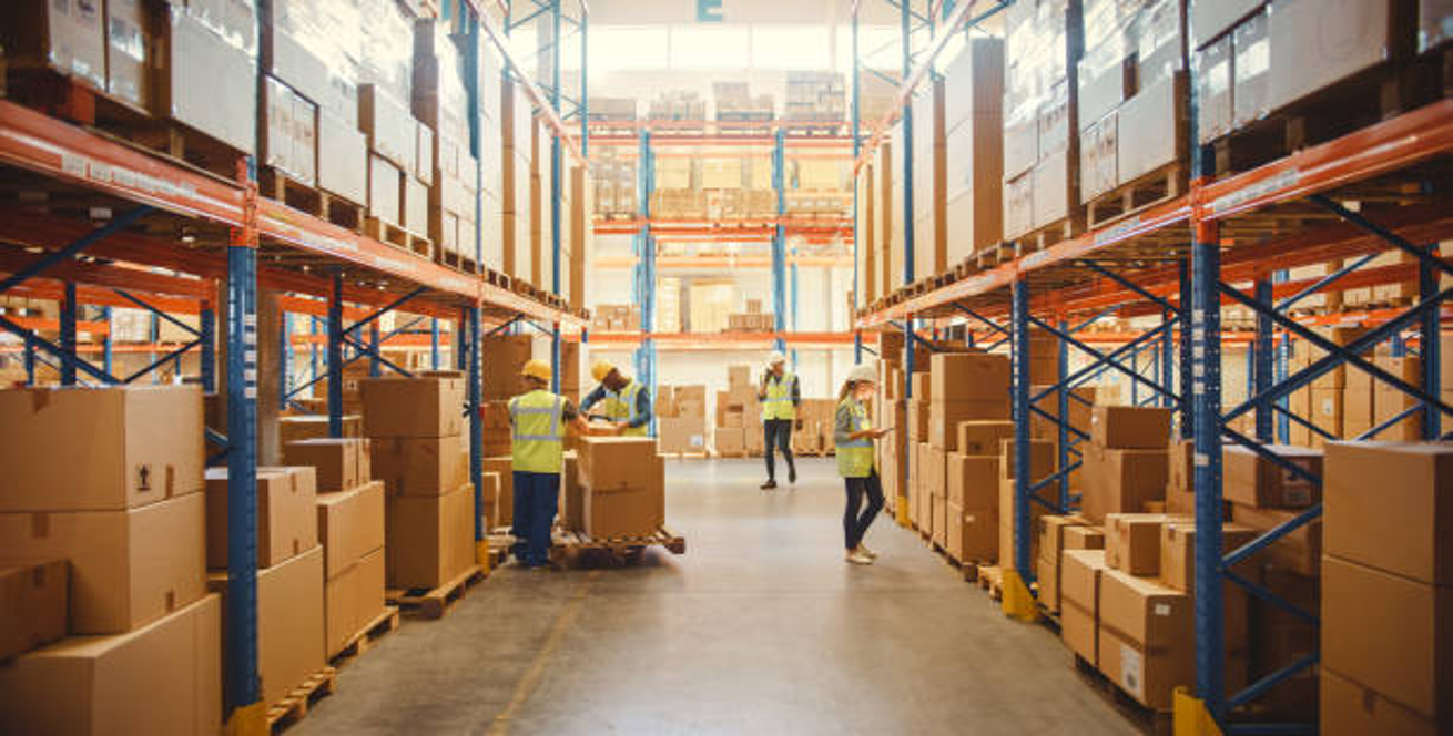 logistic managers, sorting contract logistics vs 4PL stock